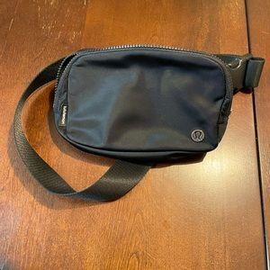 Lululemon Belt Bag, 1L, black